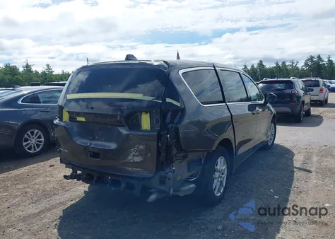 2022 Chrysler Voyager Lx z USA, uszkodzony, nr VIN 2C4RC1CG7NR159012